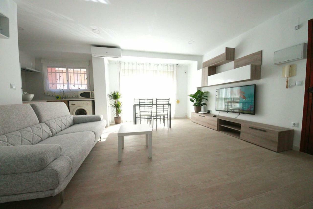 Ivam Esquife Apartment Valencia Bagian luar foto